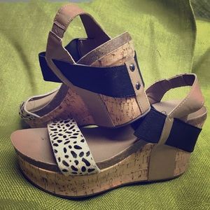 Corkys Wedges